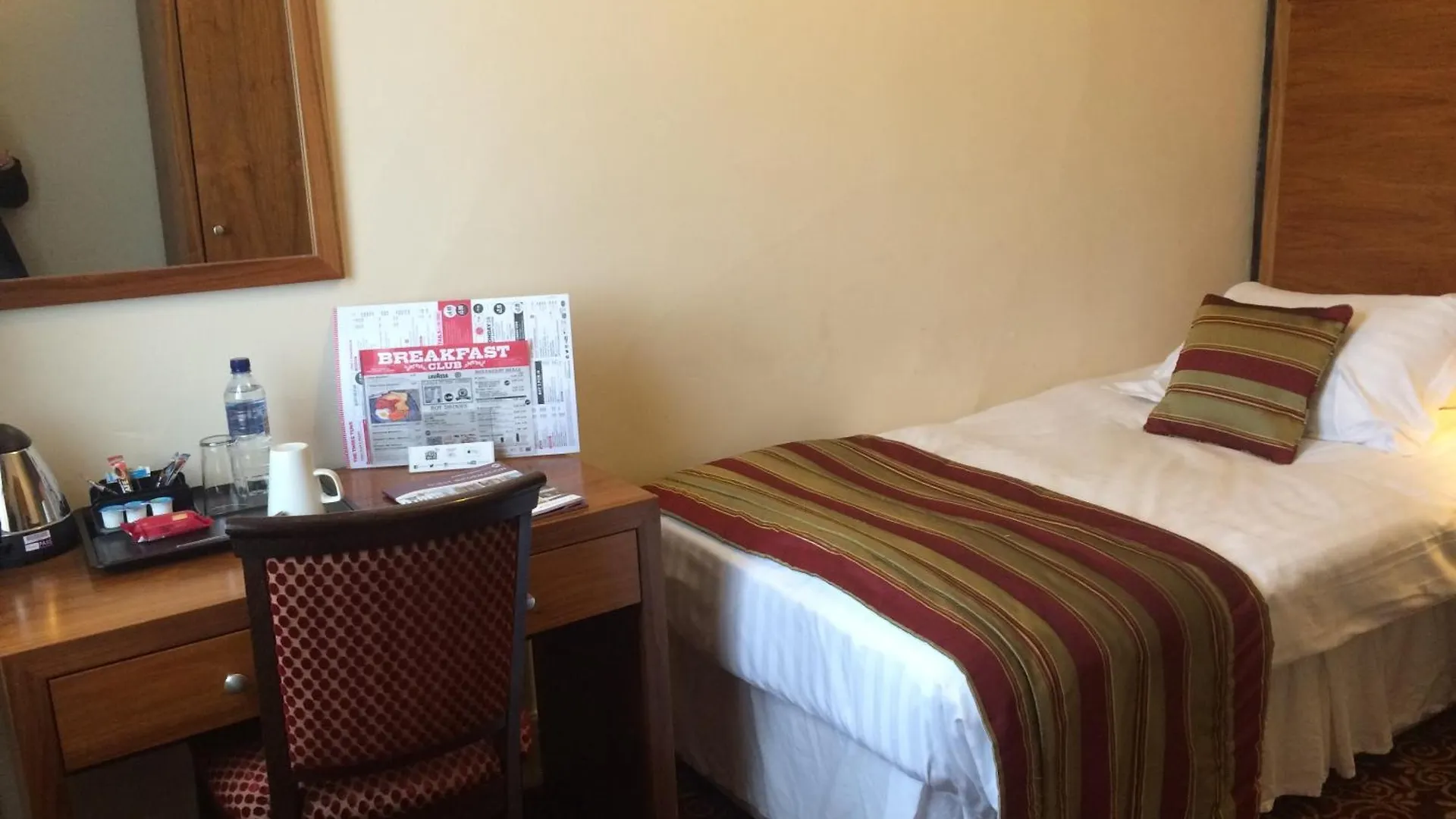 **  The Three Tuns Hotel Wetherspoon Thirsk United Kingdom